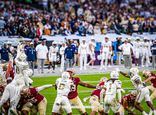 american-college-football-fsu-vs-georgiatech-2024-08-24-064